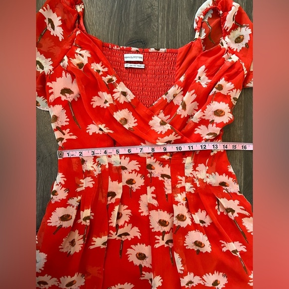 Urban Outfitters Red Floral Romper Size Small - Picture 9 of 12